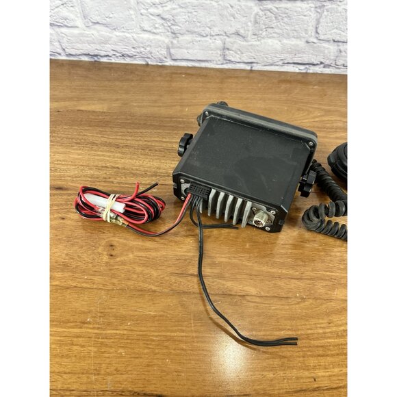 Icom IC-M422 Marine VHF Radio w/Microphone - Picture 8 of 11